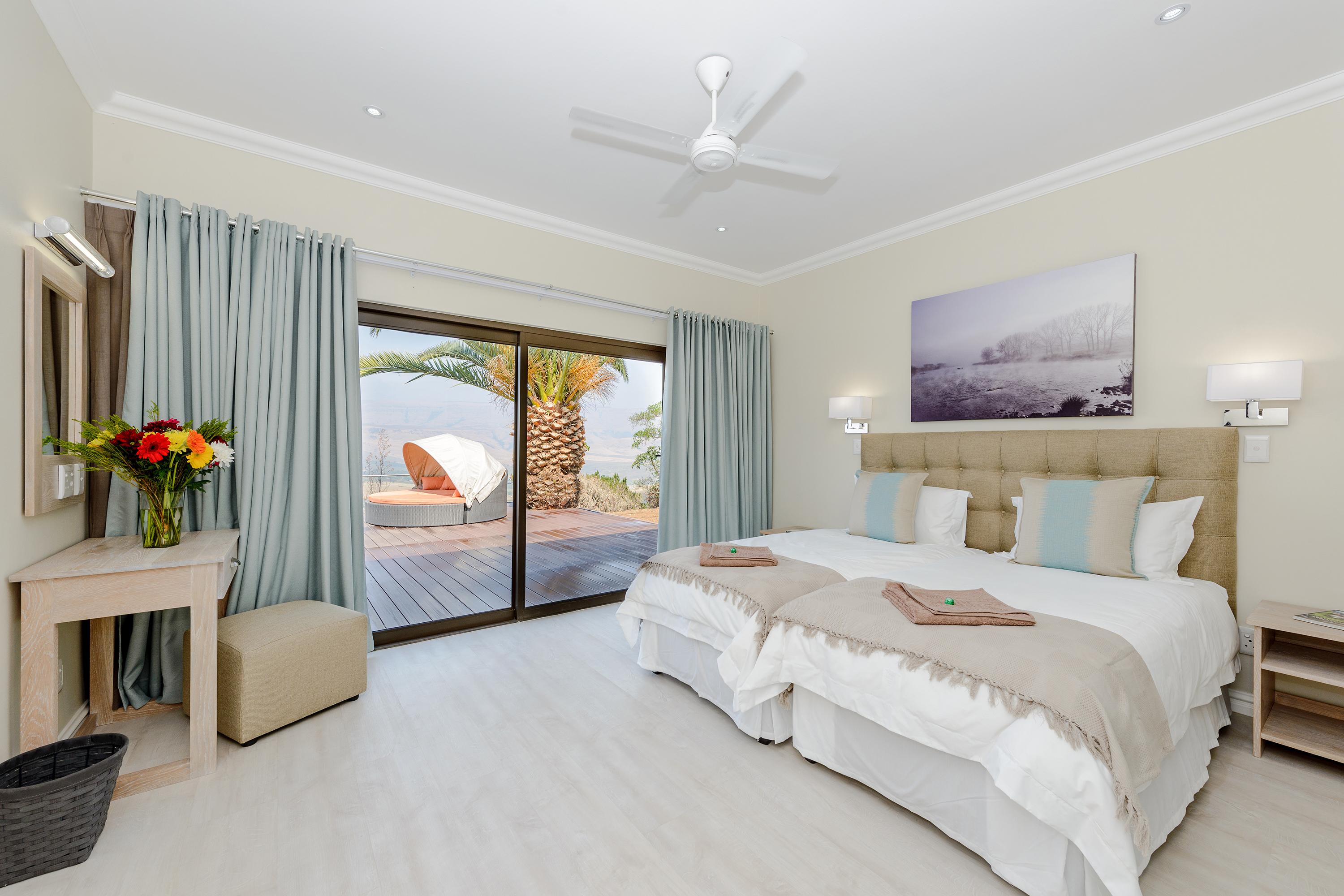 Cayley Mountain Resort Champagne Valley Exterior foto